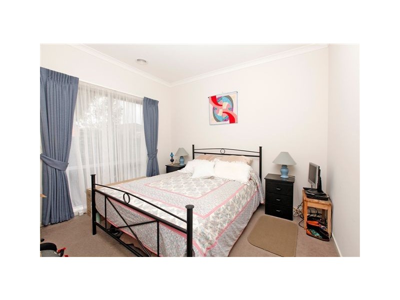 72 Malcolm Creek Parade, Craigieburn VIC 3064