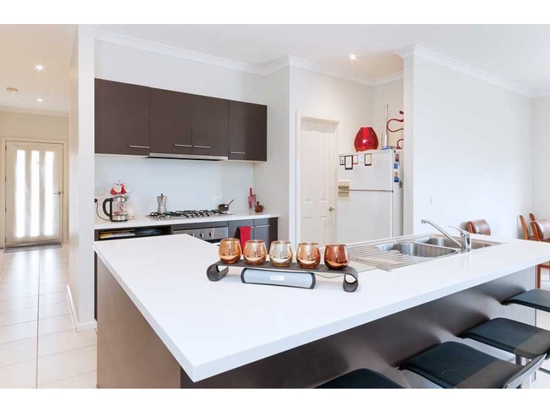 31 Kinglake Crescent, Craigieburn VIC 3064