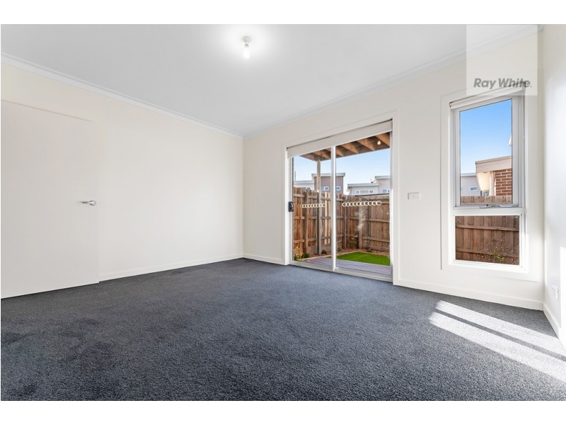 6 Jarrah Place, Craigieburn VIC 3064
