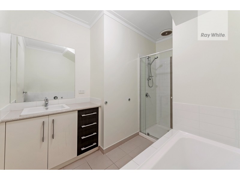 6 Jarrah Place, Craigieburn VIC 3064