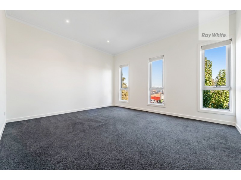 6 Jarrah Place, Craigieburn VIC 3064