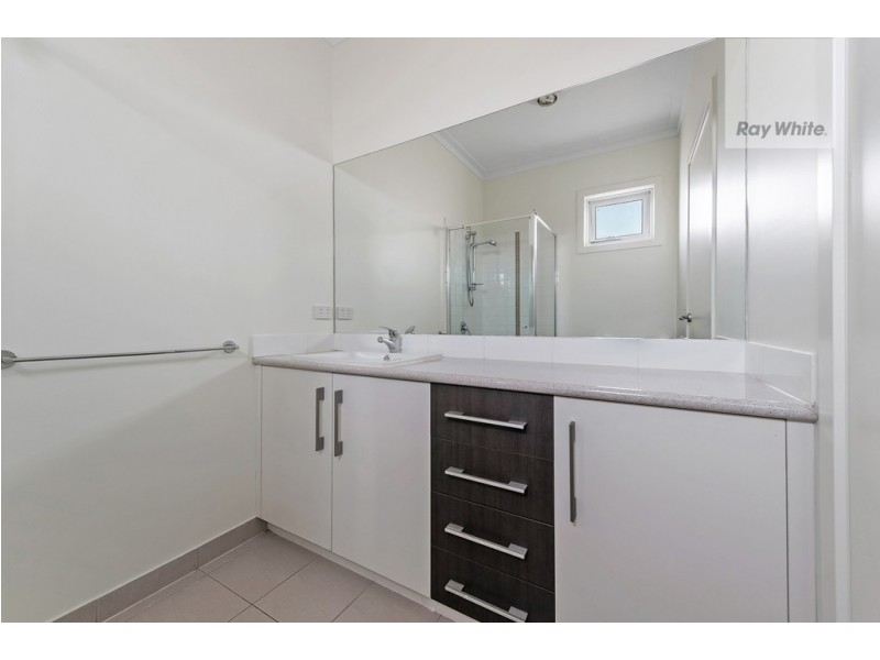 6 Jarrah Place, Craigieburn VIC 3064