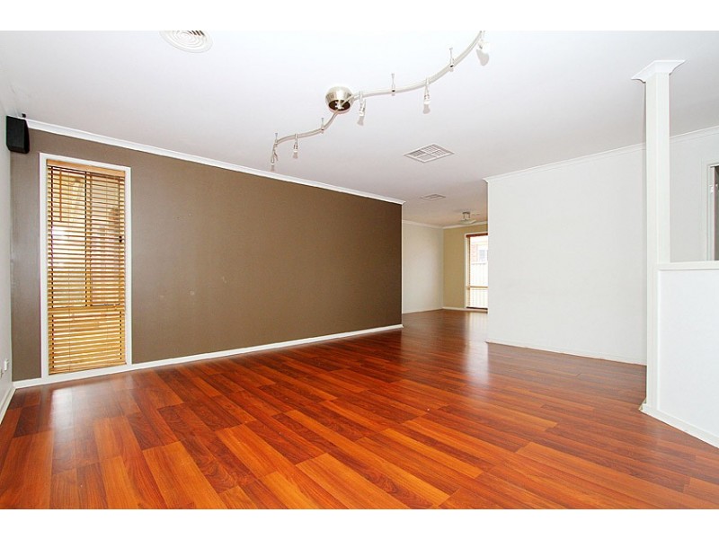 40 Emerald Circuit, Craigieburn VIC 3064