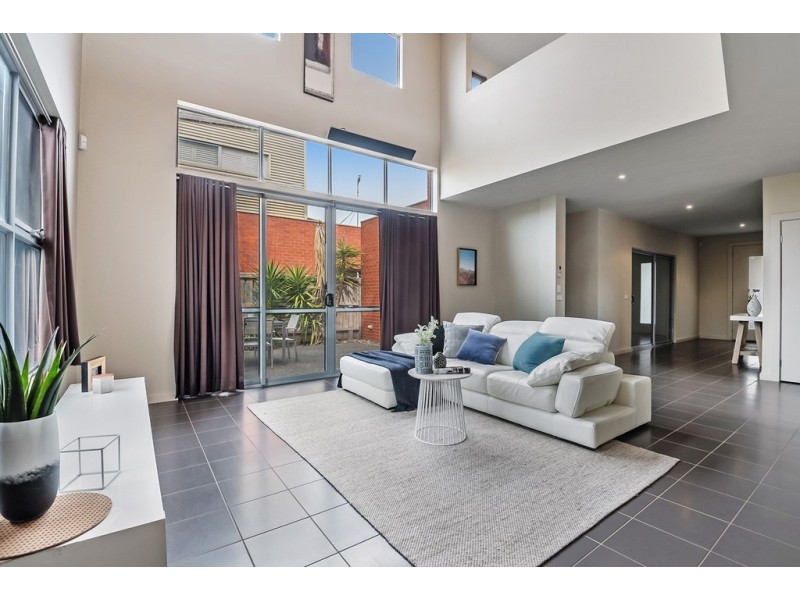 5 Tiree Lane, Craigieburn VIC 3064