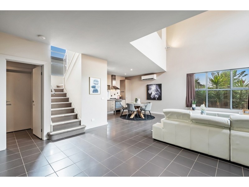 5 Tiree Lane, Craigieburn VIC 3064