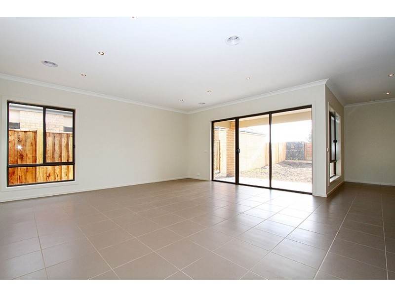 25 Lithgow Street, Beveridge VIC 3753