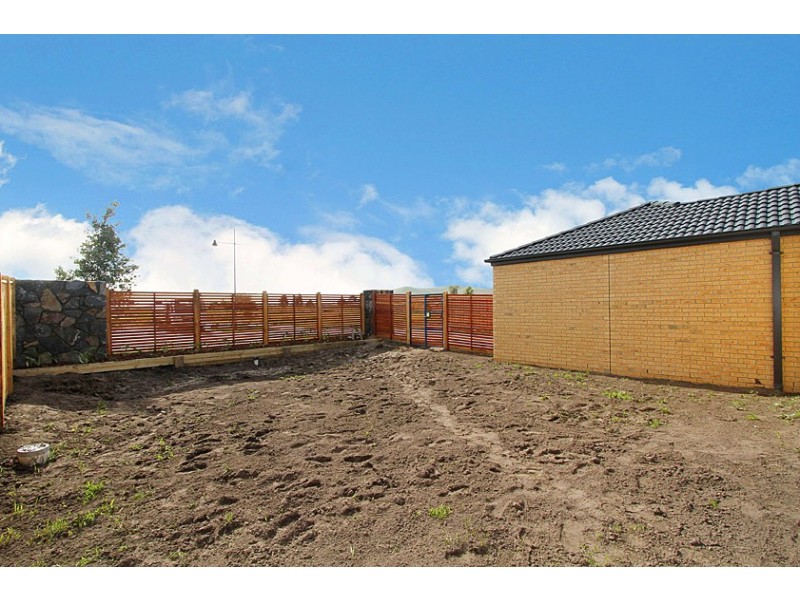 25 Lithgow Street, Beveridge VIC 3753