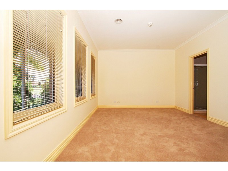 29 Grenville Terrace, Roxburgh Park VIC 3064