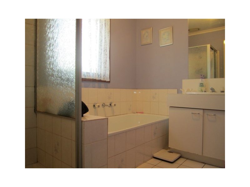 63 Northleigh Avenue, Craigieburn VIC 3064