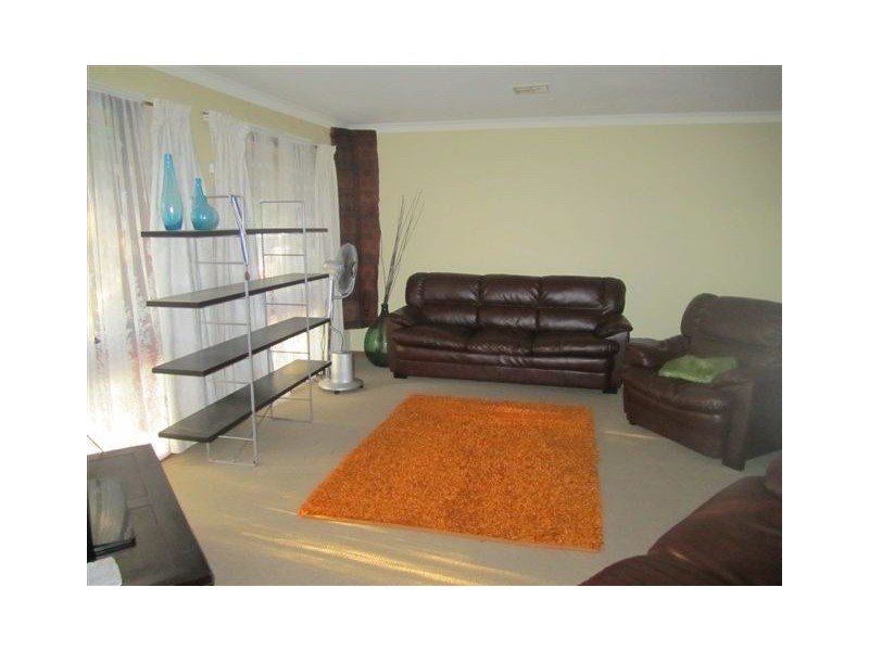 63 Northleigh Avenue, Craigieburn VIC 3064