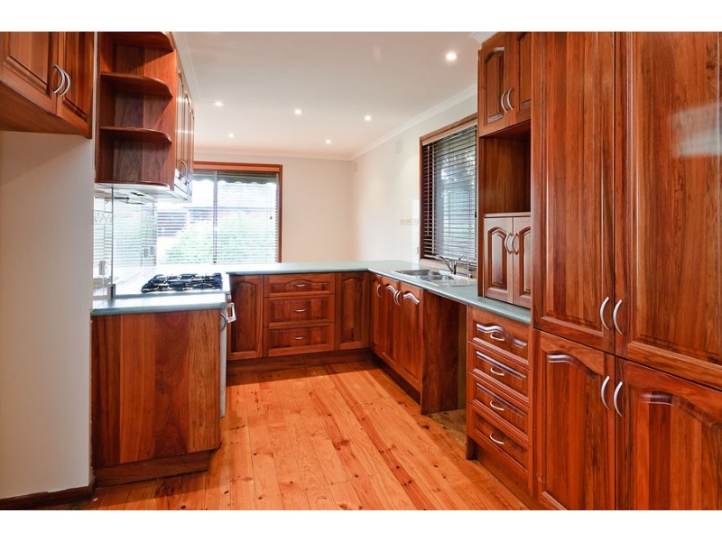 6 Waverley Court, Craigieburn VIC 3064