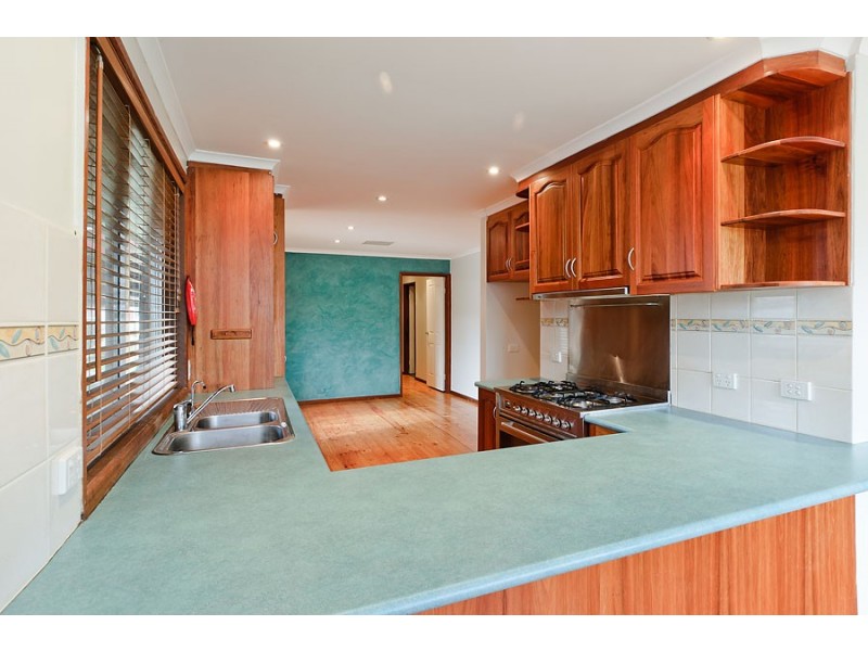 6 Waverley Court, Craigieburn VIC 3064