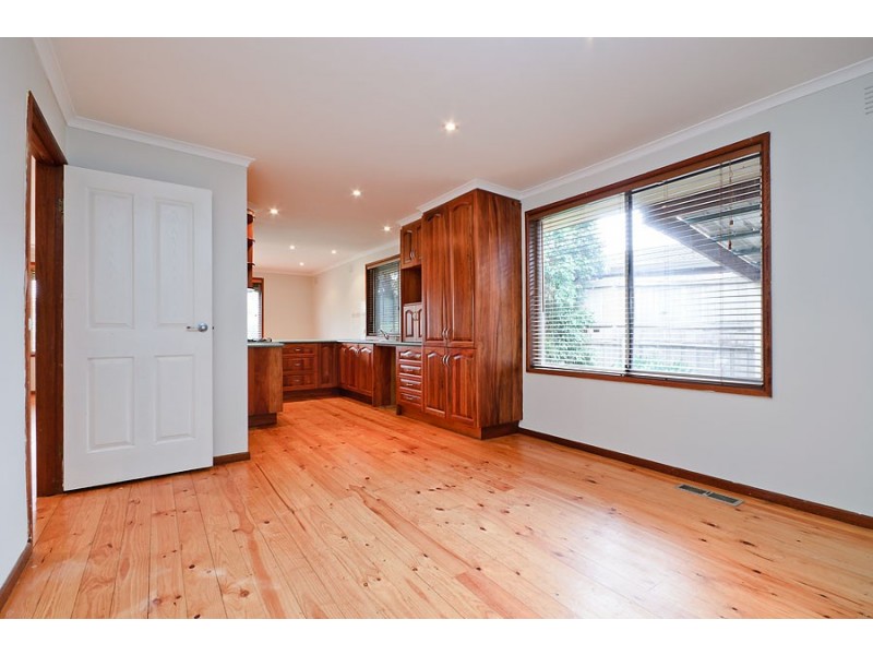 6 Waverley Court, Craigieburn VIC 3064