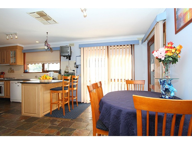 31 Mitford Crescent, Craigieburn VIC 3064