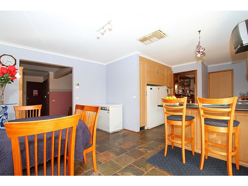 31 Mitford Crescent, Craigieburn VIC 3064