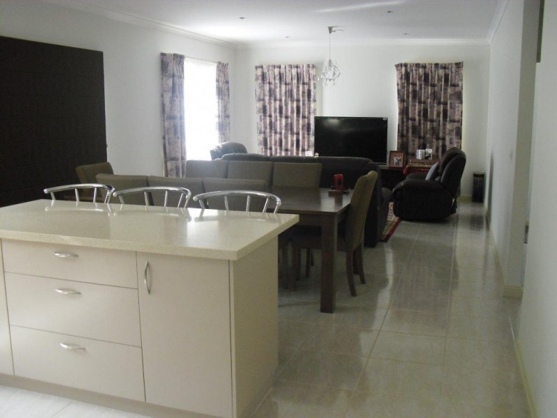 38 Somersby Road, Craigieburn VIC 3064