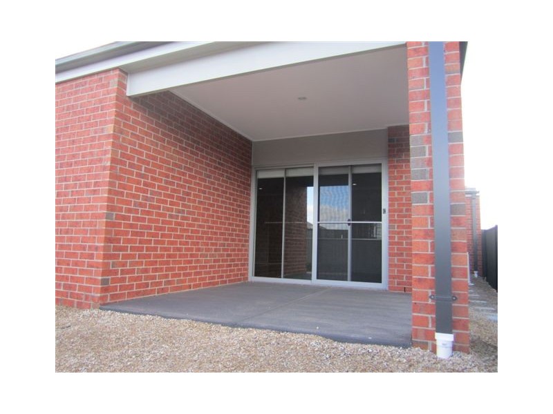 29 Fermont Avenue, Craigieburn VIC 3064