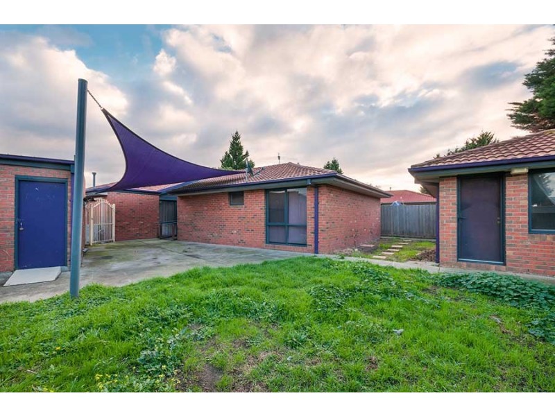 14 Pembroke Crescent, Craigieburn VIC 3064