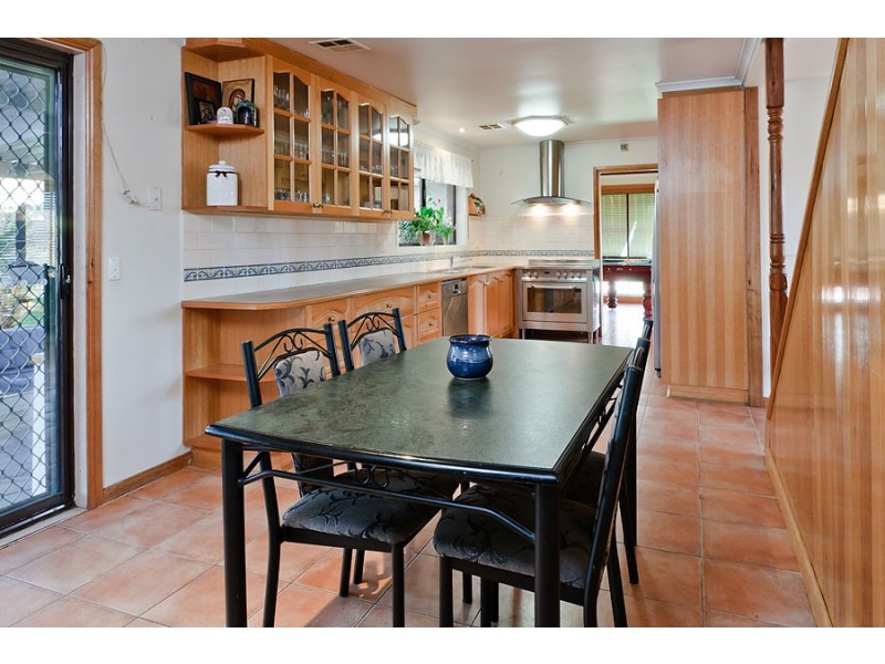 25 Hothlyn Drive, Craigieburn VIC 3064