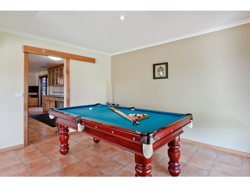 25 Hothlyn Drive, Craigieburn VIC 3064