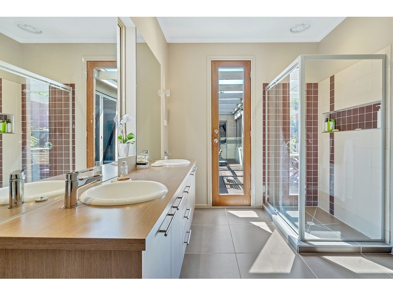 9 Coniston Place, Craigieburn VIC 3064