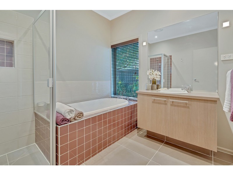 9 Coniston Place, Craigieburn VIC 3064