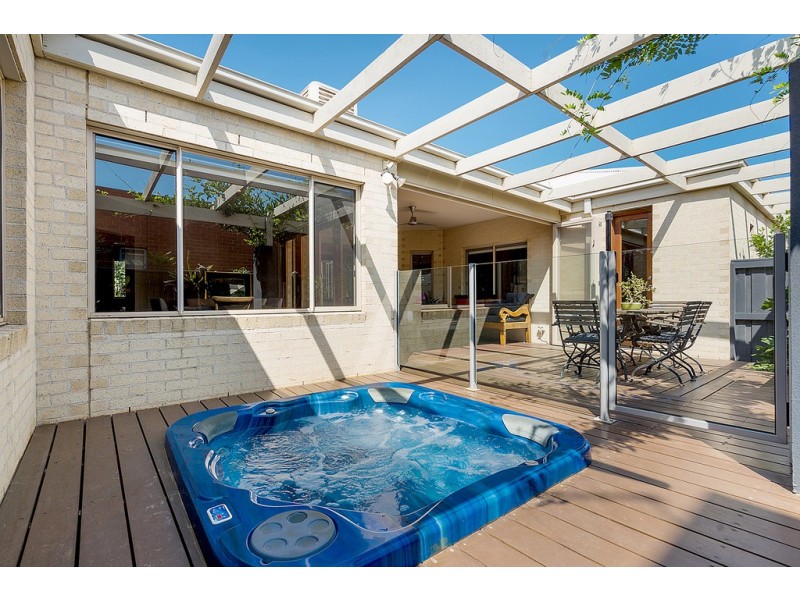 9 Coniston Place, Craigieburn VIC 3064