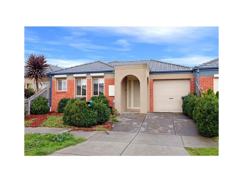 11 Severn Court, Roxburgh Park VIC 3064