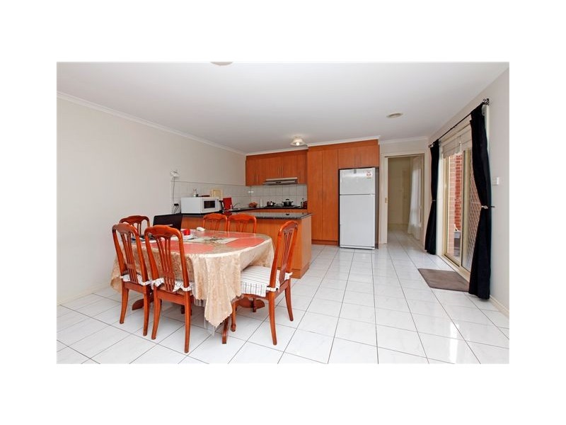 11 Severn Court, Roxburgh Park VIC 3064