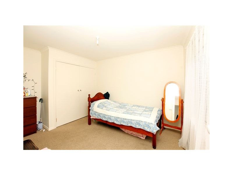 11 Severn Court, Roxburgh Park VIC 3064