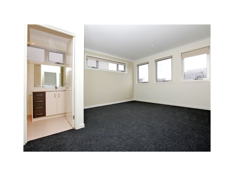 4 Jarrah Place, Craigieburn VIC 3064