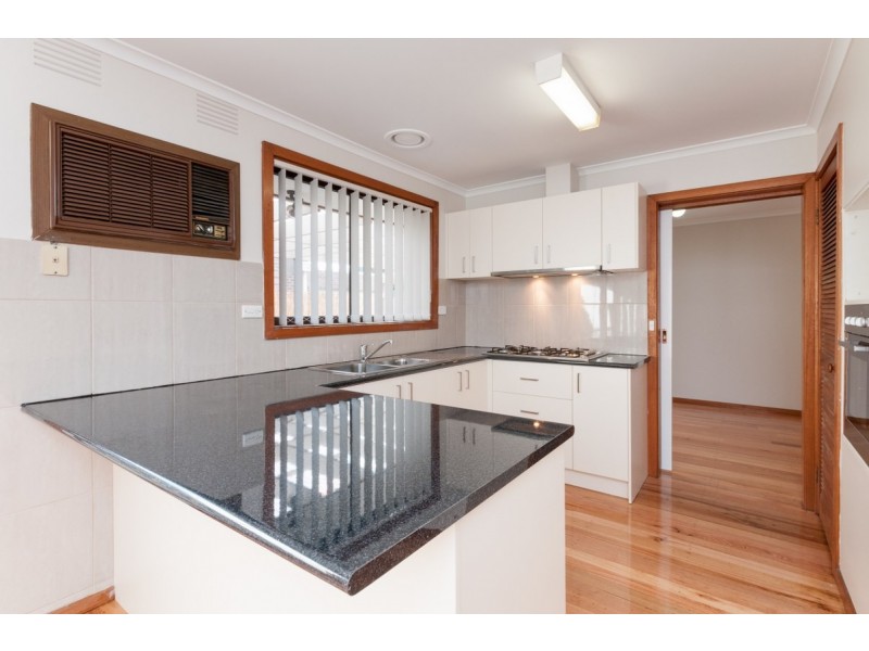10 Whitley Crescent, Craigieburn VIC 3064
