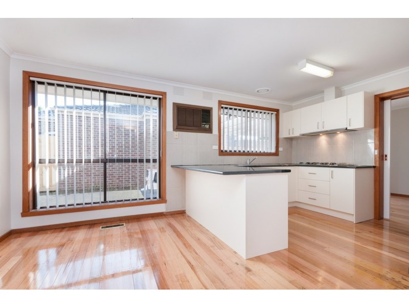 10 Whitley Crescent, Craigieburn VIC 3064
