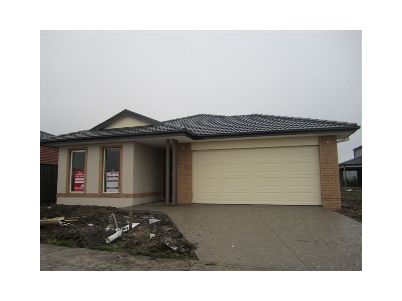 4 Flannery Street, Craigieburn VIC 3064