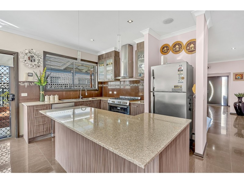 28 Somersby Road, Craigieburn VIC 3064