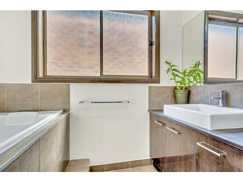 28 Somersby Road, Craigieburn VIC 3064