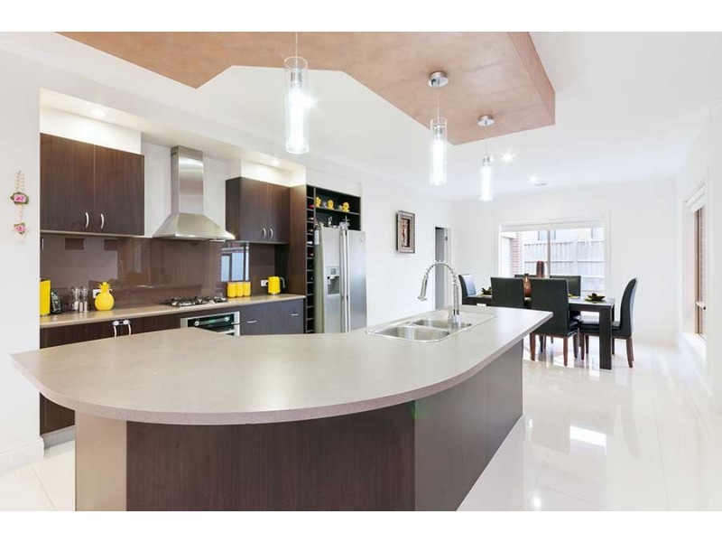 14 Beechville Place, Craigieburn VIC 3064