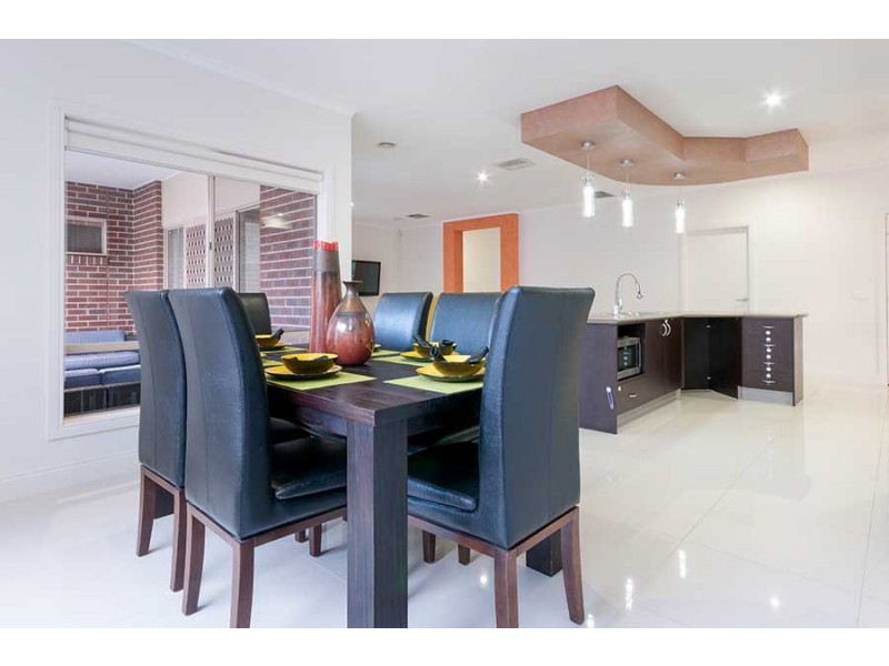 14 Beechville Place, Craigieburn VIC 3064