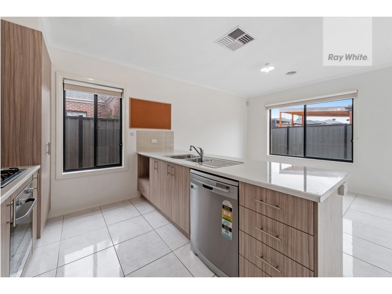 26 Moor Park Drive, Craigieburn VIC 3064
