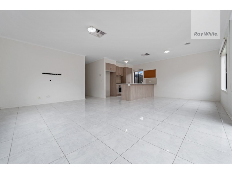 26 Moor Park Drive, Craigieburn VIC 3064