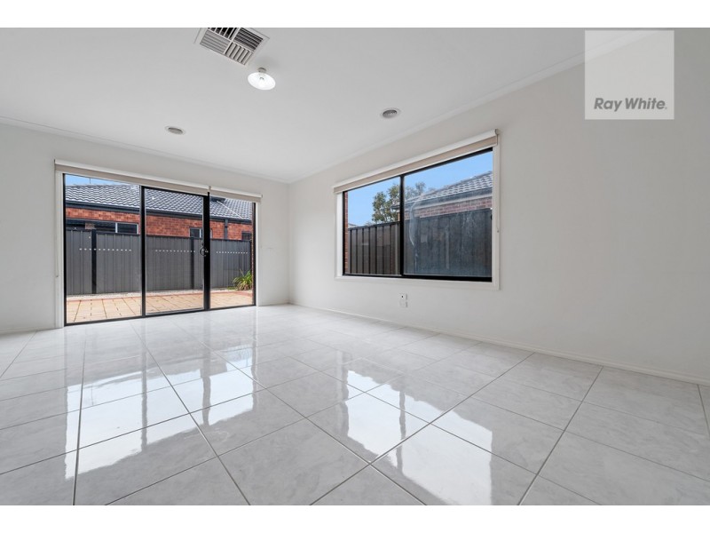 26 Moor Park Drive, Craigieburn VIC 3064