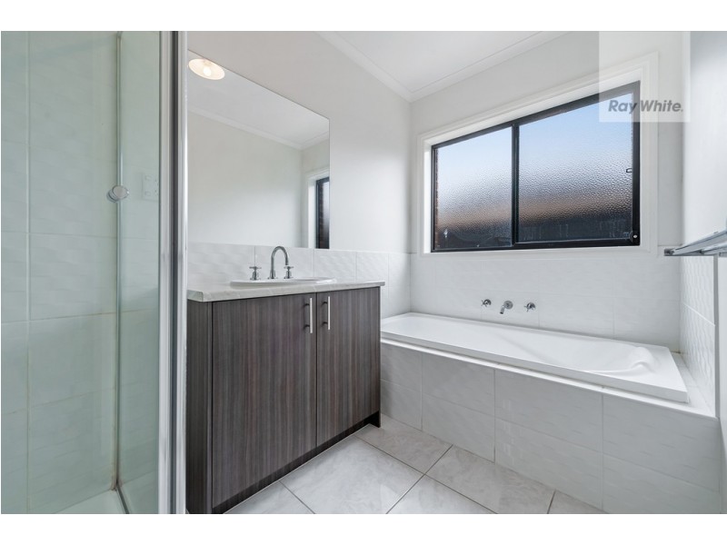 26 Moor Park Drive, Craigieburn VIC 3064