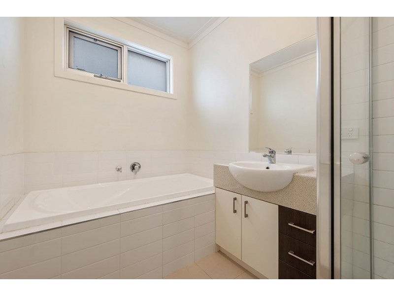 4 Jarrah Place, Craigieburn VIC 3064