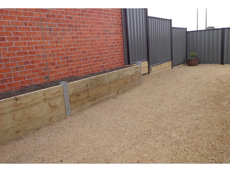 27 Fermont Avenue, Craigieburn VIC 3064