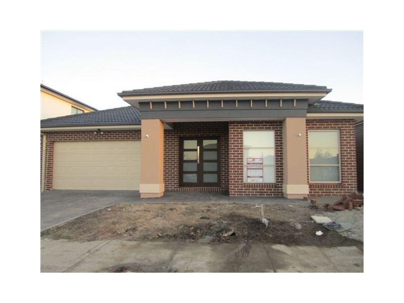 35 Biltmore Crescent, Roxburgh Park VIC 3064