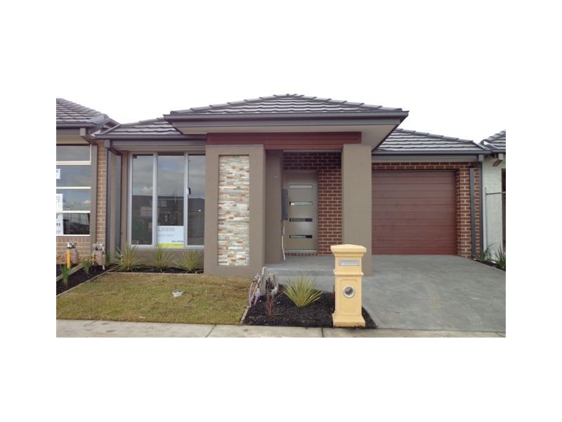 20 Rainham Avenue, Craigieburn VIC 3064