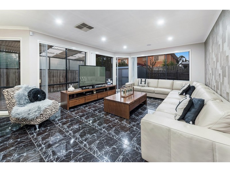 36 Santa Cruz Boulevard, Roxburgh Park VIC 3064