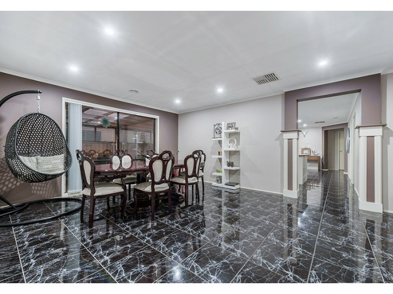 36 Santa Cruz Boulevard, Roxburgh Park VIC 3064