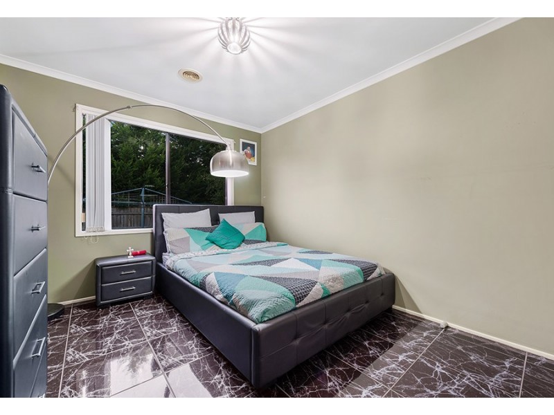 36 Santa Cruz Boulevard, Roxburgh Park VIC 3064