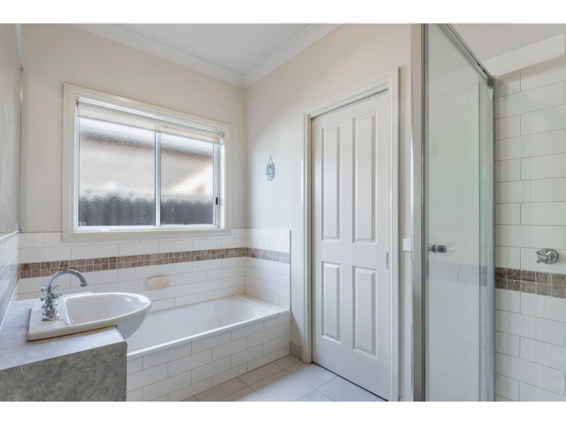 91 Mareeba Way, Craigieburn VIC 3064